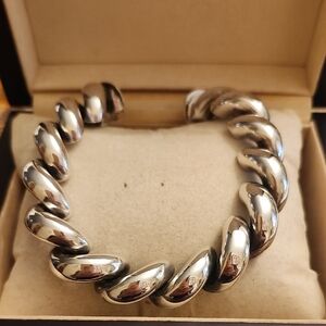 Fine Elegant Silver Women's Bracelet